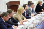 Дмитрий Миляев рассмотрел обращения жителей области