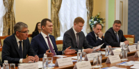 На уроках физкультуры школьники будут заниматься лыжами, лаптой и фиджитал-спортом - Myslo.Ru