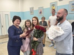 В Тульском перинатальном центре поздравили молодых пап с наступающим Днем отца