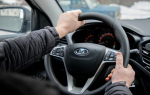 В Туле водитель протаранил несколько припаркованных авто