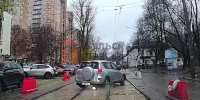Транспортный ад на Михеева: машины тульских водителей заносит на разрытых трамвайных путях - ИА Тульская пресса.Ru