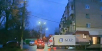 В Туле водитель поставил грузовик поперек дороги - Myslo.Ru