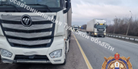 Под Тулой водитель Hyundai врезался в фуру на трассе М-4 - ИА Тульская пресса.Ru