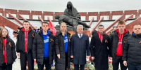 Николай Воробьев и волонтеры «Единой России» почтили память неизвестных солдат - ИА Тульская пресса.Ru