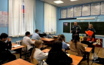 Инспекторы ГИМС МЧС России научили дeтей оказывать помощь провалившемуся под лед