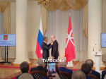 Дмитрий Миляев в День конституции наградил отличившихся туляков