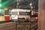 На Пролетарском мосту столкнулись маршрутка и легковушка