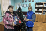 Депутаты «Единой России» поздравили членов общества инвалидов с наступающим Новым годом