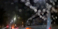 На ул. Кирова водитель маршрутки не захотел ехать в своей полосе - Myslo.Ru