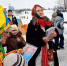 Блины на пне, чай из самовара и колядки: На Куликовом поле прошел рождественский фестиваль - Myslo.Ru