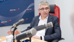 В региональном эфире радиостанции «Вести FM» губернатор Тульской области Дмитрий Миляев ответил, как часто он встречается со своими одноклассниками и однокурсниками.