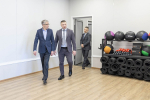 Дмитрий Миляев осмотрел новый модульный бассейн в поселке Петровский
