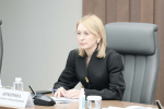 Дмитрий Миляев поручил главам администраций муниципалитетов взять на личный контроль расчистку дорог и тротуаров от снега