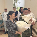 В областном перинатальном центре торжественно выписали дочь ветерана СВО