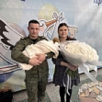 В областном перинатальном центре торжественно выписали дочь ветерана СВО