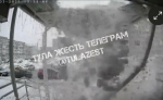 Момент обрушения козырька подъезда в тульском поселке Петровский попал на камеру