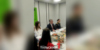 Губернатор Дмитрий Миляев поздравил с 8 Марта жён участников СВО - ТК Первый Тульский