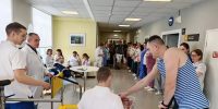 Бойцы СВО поздравили врачей Тульского госпиталя с 8 Марта - ТК Первый Тульский