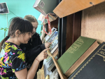 Неделя православной книги в посёлке Куркино: встреча у книжной выставки