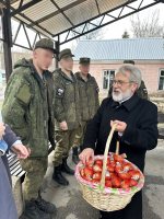 Пасхальная радость для защитников Отечества