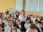 В школе города Щекина зампред Общественной палаты провел патриотическую викторину "Дорогами Памяти"