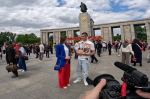 Туляк прошел в «Бессмертном полку» в Берлине в память о дедах-фронтовиках