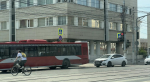 Автобус перегородил дорогу автомобилям  у тульского «Цирка»