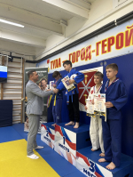 Дмитрий Андросов поддерживает юных дзюдоистов