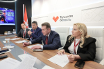 ПМЭФ-2026: Дмитрий Миляев обсудил с руководством Совкомбанка развитие финансовых услуг в Тульской области