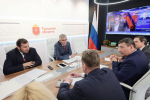 ПМЭФ-2026: Дмитрий Миляев обсудил с руководством Совкомбанка развитие финансовых услуг в Тульской области