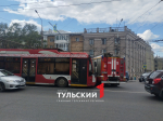 Троллейбус столкнулся с пожарной машиной на проспекте Ленина в Туле