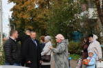 Владимир Токарев проинспектировал ремонт дороги на улице Солнечной и рассмотрел предложения жителей